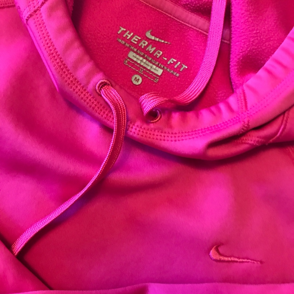 HOT pink Nike women’s a drink-fit hoodie - medium